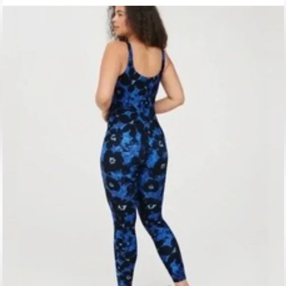Offline by Aerie Real Me Low Key Yoga Blue Floral Women's Jumpsuit size XS - Picture 1 of 2
